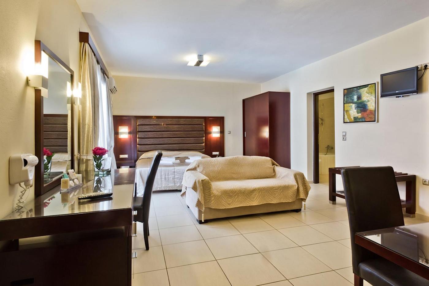 Socrates Hotel Apartments Karpathos Buitenkant foto