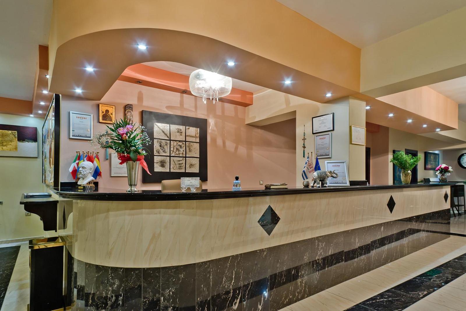 Socrates Hotel Apartments Karpathos Buitenkant foto